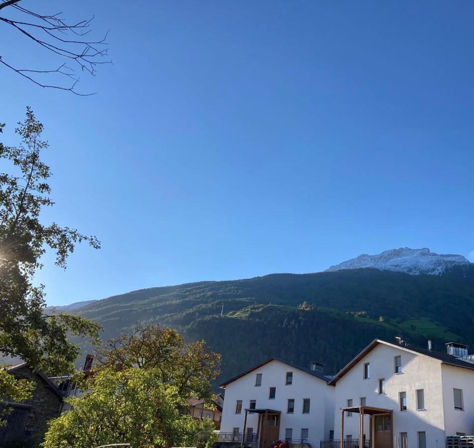 Haus Loretz Lasa Kültér fotó